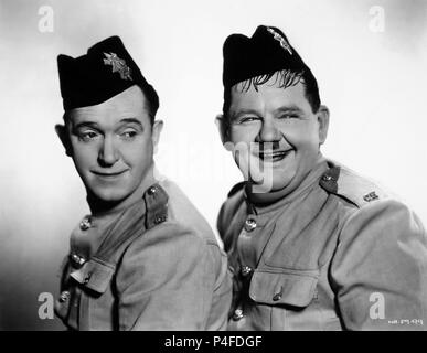 Original Film Titel: Bonnie Scotland. Englischer Titel: Bonnie Scotland. Regisseur: James W. HORNE. Jahr: 1935. Stars: Oliver Hardy, Stan Laurel. Credit: HAL ROACH/MGM/Album Stockfoto