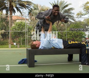 Original Film Titel: hart werden. Englischer Titel: hart werden. Regisseur: ETAN COHEN. Jahr: 2015. Stars: Will Ferrell; KEVIN HART. Credit: GARY SANCHEZ PRDUCTIONS/WARNER BROS/Album Stockfoto