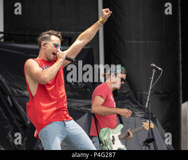 Oshkosh, Wisconsin, USA. 21 Juni, 2018. RUSSELL DICKERSON während Land USA Music Festival bei Ford Festival Park in Oshkosh, Wisconsin Credit: Daniel DeSlover/ZUMA Draht/Alamy leben Nachrichten Stockfoto