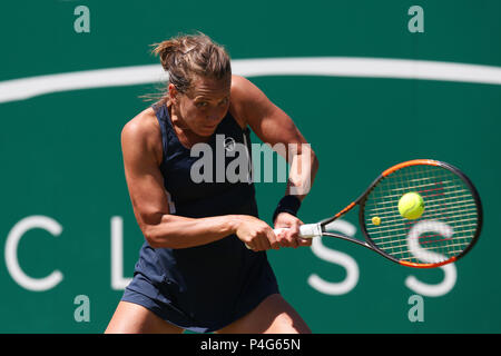 Birmingham, Großbritannien. 22. Juni, 2018. Barbora Strycova der tschechischen Republik in ihrem Viertelfinale gegen Lesia Tsurenko der Ukraine. Natur Tal Classic 2018, Tennis der Internationale Frauentag, Tag 5 an der Edgbaston Priorat Club in Birmingham, England am Freitag, den 22. Juni 2018. pic von Andrew Obstgarten/Alamy Live News Credit: Andrew Obstgarten/Alamy leben Nachrichten Stockfoto