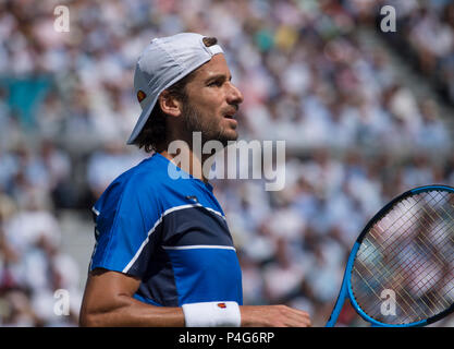 Die Queen's Club, London, Großbritannien. 22 Juni, 2018. Tag 5 Viertelfinale auf dem Center Court mit Vorjahressieger Feliciano Lopez (ESP) vs Nick Kyrgios (AUS). Credit: Malcolm Park/Alamy Leben Nachrichten. Stockfoto