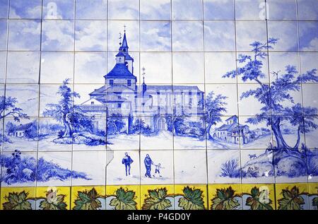 N - IGLESIA DE SAN JUAN BAUTISTA DE UN MOSAICO DE AZULEJOS. Ort: Außen, MADRID, SPANIEN. Stockfoto