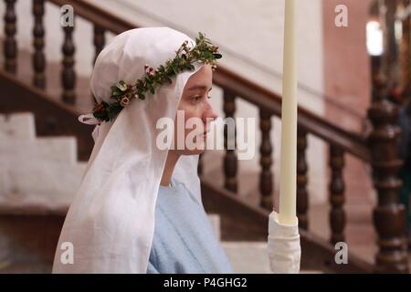 Original Film Titel: LA RELIGIEUSE. Englischer Titel: LA RELIGIEUSE. Film Regie: GUILLAUME NICLOUX. Jahr: 2013. Stars: PAULINE ETIENNE. Credit: LES FILMS DU WORSO/Album Stockfoto