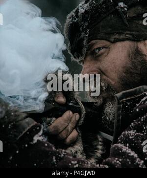 Original Film Titel: WIEDERGÄNGER, DIE. Englischer Titel: WIEDERGÄNGER, DIE. Regisseur: ALEJANDRO GONZÁLEZ IÑARRITU. Jahr: 2015. Stars: Tom Hardy. Credit: NEWREGENCY BILDER/Anonyme Inhalte/RATPAC UNTERHALTUNG/Album Stockfoto