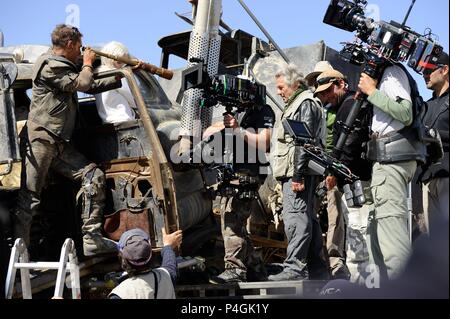 Original Film Titel: MAD MAX: FURY ROAD. Englischer Titel: MAD MAX: FURY ROAD. Regisseur: George Miller. Jahr: 2015. Stars: George Miller. Credit: VILLAGE ROADSHOW/Album Stockfoto