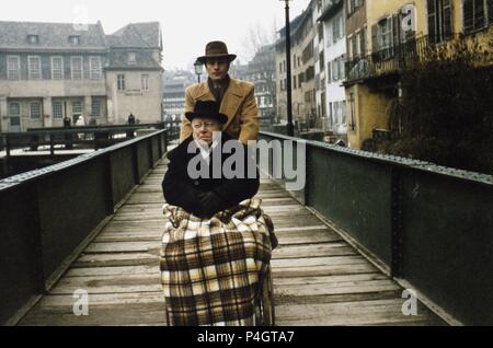 Original Film Titel: HERR KLEIN. Englischer Titel: HERR KLEIN. Regisseur: Joseph Losey. Jahr: 1976. Stars: Alain Delon; LOUIS SEIGNIER. Credit: BASILIKUM FILM/Album Stockfoto