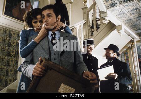 Original Film Titel: HERR KLEIN. Englischer Titel: HERR KLEIN. Regisseur: Joseph Losey. Jahr: 1976. Stars: Alain Delon; JULIET BERTO. Credit: BASILIKUM FILM/Album Stockfoto