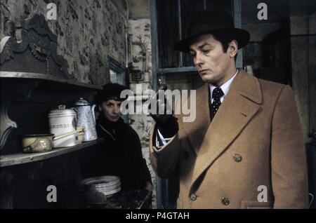 Original Film Titel: HERR KLEIN. Englischer Titel: HERR KLEIN. Regisseur: Joseph Losey. Jahr: 1976. Stars: Alain Delon; Suzanne Flon. Credit: BASILIKUM FILM/Album Stockfoto