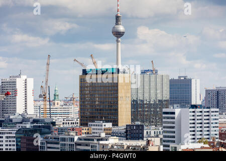 Berlin, Deutschland, Hochhaeuser in Kreuzberg und Mitte Stockfoto