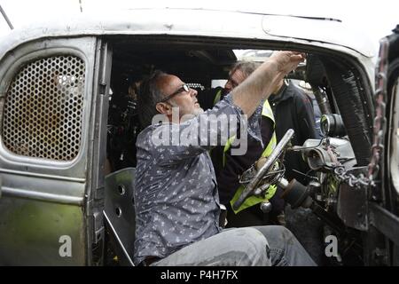 Original Film Titel: MAD MAX: FURY ROAD. Englischer Titel: MAD MAX: FURY ROAD. Regisseur: George Miller. Jahr: 2015. Stars: George Miller. Credit: VILLAGE ROADSHOW/Album Stockfoto