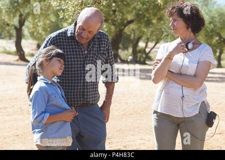 Original Film Titel: El Olivo. Englischer Titel: El Olivo. Film Regie: ICIAR BOLLAIN. Jahr: 2016. Stars: ICIAR BOLLAIN; INES RUIZ; MANUEL CUCALA. Credit: Morena Films/DAS MATCH FACTORY/Album Stockfoto