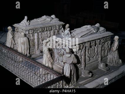 CAPILLA DE SANTIAGO - SEPULCROS DE ALVARO DE LUNA (1390/1453) Y JUANA DE PIMENTEL-S XV. Autor: Pablo Ortiz (15.). Lage: CATEDRAL - INTERIEUR, Toledo, Spanien. Stockfoto