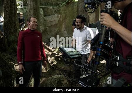 Original Filmtitel: STAR TREK DARÜBER HINAUS. Englischer Titel: STAR TREK DARÜBER HINAUS. Regisseur: JUSTIN LIN. Jahr: 2016. Stars: Simon Pegg; JUSTIN LIN. Quelle: Paramount Pictures/BAD ROBOT/PERFECT STORM ENTERTAINMENT/SKY/Album Stockfoto