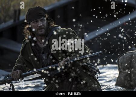 Original Film Titel: WIEDERGÄNGER, DIE. Englischer Titel: WIEDERGÄNGER, DIE. Regisseur: ALEJANDRO GONZÁLEZ IÑARRITU. Jahr: 2015. Stars: Tom Hardy. Credit: NEWREGENCY BILDER/Anonyme Inhalte/RATPAC UNTERHALTUNG/Album Stockfoto