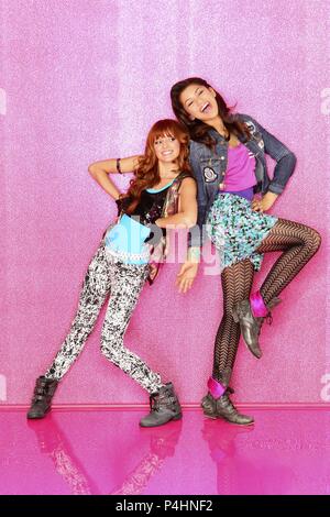 Original Film Titel: Es DURCHSCHÜTTELN!. Englischer Titel: Es DURCHSCHÜTTELN!. Regisseur: CHRIS THOMPSON. Jahr: 2010. Stars: Bella Thorne; ZENDAYA. Quelle: DISNEY CHANNEL/Album Stockfoto