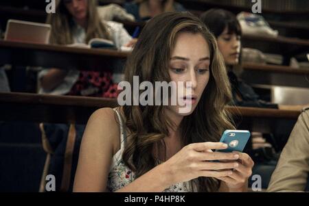 Original Film Titel: Freund anfordern. Englischer Titel: Freund anfordern. Regisseur: Simon Verhoeven. Jahr: 2016. Stars: ALYCIA DEBNAM CAREY. Credit: Wiedemann & Berg Filmproduktion/Album Stockfoto