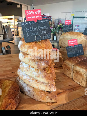 Artisan Brot, M 5 Gloucester Hofladen Raststätte, Gloucestershire, England, Großbritannien Stockfoto