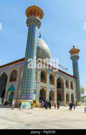 Shiraz, Iran - 25. März 2018: Gespiegelte Mausoleum von Sayyed Alaeddin Hossein Stockfoto