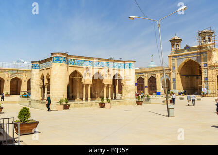 Shiraz, Iran - 25. März 2018: Atigh Jame Moschee ist 9. Jahrhundert Moschee Stockfoto