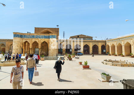 Shiraz, Iran - 25. März 2018: Atigh Jame Moschee ist 9. Jahrhundert Moschee Stockfoto