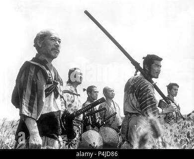 Original Film Titel: SHICHININ NO SAMURAI. Englischer Titel: Sieben Samurai, die. Film Regie: Akira Kurosawa. Jahr: 1954. Stars: Toshiro Mifune, Takashi Shimura, YOSHIO INABA. Credit: TOHO/Album Stockfoto