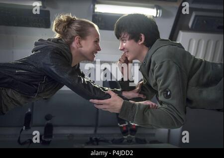 Original Film Titel: DER RAUM ZWISCHEN UNS. Englischer Titel: DER RAUM ZWISCHEN UNS. Regisseur: PETER CHELSOM. Jahr: 2017. Stars: BRITT ROBERTSON; ASA BUTTERFIELD. Credit: LAMF/STX/Album Stockfoto