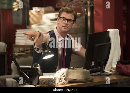 Original Film Titel: Ghostbusters. Englischer Titel: Ghostbusters. Regisseur: PAUL FEIG. Jahr: 2016. Stars: CHRIS HEMSWORTH IST. Credit: BERGSTEN MUSIC/Columbia Pictures/FEIGCO ENTERTAINMENT/LStar/Album Stockfoto