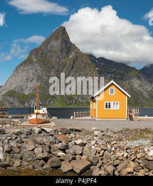 Anita's Seafood Restaurant, Reine Fischerdorf, Lofoten, Norwegen. Stockfoto