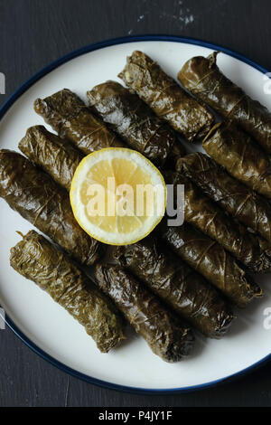 Stuffted Weinblätter mit Reis Stockfoto