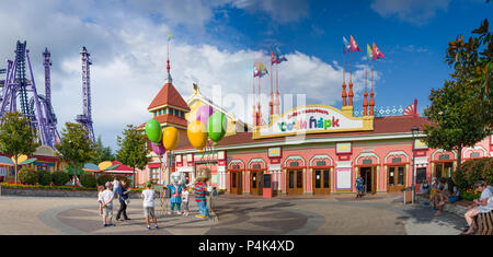 Sotschi, Russia-June 19, 2018: Panorama der Vergnügungspark für Kinder und Erwachsene. Stockfoto