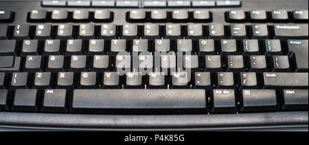 Close-up schwarz computer Tastatur mit Buchstaben und Tasten Stockfoto