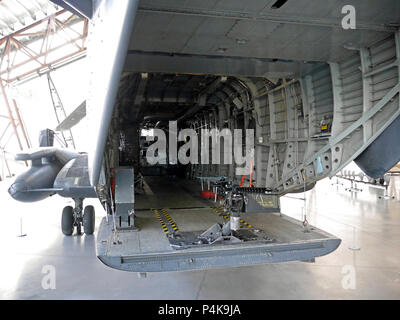 Sep - 30 2016 RAF Cosford, Royal Air Force Museum, Großbritannien. Die Sikorsky HH-53C tallion' Helikopter umgewandelt in MH-53J PAVE System. Hebebühne Stockfoto