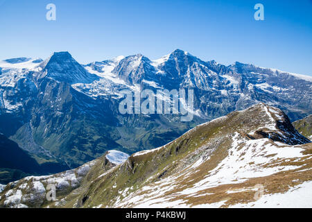 Blick entlang der Großglockner Hochalpenstraße in Österreich, Europa Stockfoto