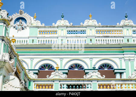 Chettinad palastartiges Haus in Kanadukathan. Chettiars waren reich, aus dem 19. Jahrhundert Kaufleute und Bankiers aus der Region Chettinad, Tamil Nadu, Indien. Stockfoto