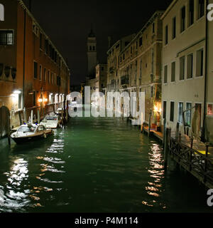 Blick auf die Kanäle in Venedig, Italien Stockfoto