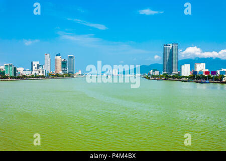 Da Nang City Skyline Antenne Panoramablick. Danang ist die viertgrößte Stadt in Vietnam. Stockfoto