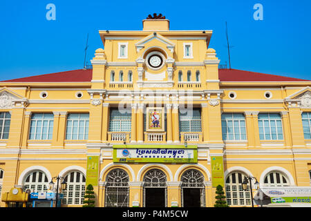 PHNOM PENH, Kambodscha - MÄRZ 24, 2018: Kambodscha Post Hauptgebäude in Phnom Penh in Kambodscha Stockfoto