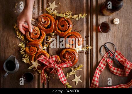 Ein Kranz von wirbelt Mince mit Sherry für Weihnachten Stockfoto