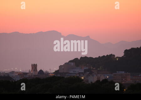 Castillo de Denia, Montgó Massivs, Costa Blanca (Alicante), Spanien, Sonnenuntergang. Stockfoto