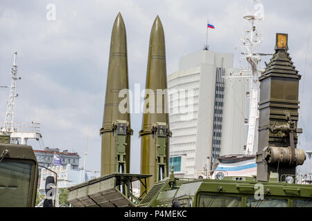 Russland, Wladiwostok, 27.08.2017. Iskander-M, mobile Kurz-ballistic missile System, NATO-Reporting name ist SS-26 Stein, in Russland gemacht. Auf der Stockfoto