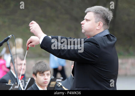 Belarus, die Stadt Gomel, 3. Juli 2017. Tag der Unabhängigkeit von Weißrussland, Central Park. Dirigent Stockfoto