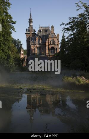 Original Film Titel: MISS PEREGRINE HAUS FÜR BESONDERE KINDER. Englischer Titel: MISS PEREGRINE HAUS FÜR BESONDERE KINDER. Regisseur: Tim Burton. Jahr: 2016. Credit: CHERNIN ANIMATION/ST. PETERSBURG CLEARWATER FILM AUSSCHUSS/Album Stockfoto