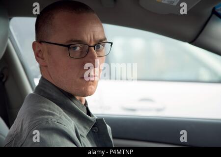 Original Film Titel: Teilen. Englischer Titel: SPLIT. Regisseur: M.NIGHT SHYAMALAN. Jahr: 2016. Stars: JAMES MCAVOY. Credit: BLINDING EDGE PICTURES/BLUMHOUSE PRODUKTIONEN/Album Stockfoto