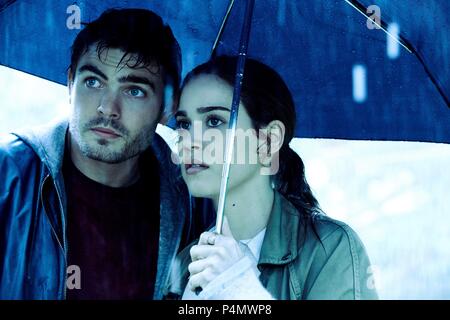 Original Film Titel: Ringe. Englischer Titel: Ringe. Regisseur: F. JAVIER GUTIERREZ. Jahr: 2016. Stars: ALEX ROE; MATILDA LUTZ. Credit: BENDERSPINK/MACARI/EDELSTEIN/PARKES MACDONALD BILD NATION/Album Stockfoto