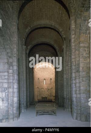 IGLESIA - INTERIEUR ROMANICO SIGLO XI. Lage: MONASTERIO SANTA MARIA, OBARRA, HUESCA, SPANIEN. Stockfoto