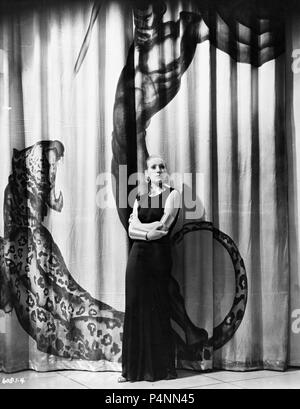 Original Film Titel: NAGANA. Englischer Titel: NAGANA. Regisseur: ERNST L. FRANK. Jahr: 1933. Stars: TALA BIRELL. Quelle: UNIVERSAL PICTURES/Album Stockfoto