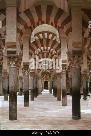 Große Moschee von Cordoba, Spanien. Kirchenschiff von Abd Al Rahman I. LAGE: MEZQUITA - INTERIEUR, SPANIEN. Stockfoto