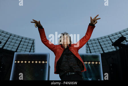 Berlin, Deutschland. 22. Juni, 2018. Mick Jagger singt während der Rolling Stones Konzert im Olympiastadion. Credit: Paul Zinken/dpa/Alamy leben Nachrichten Stockfoto