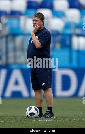 Nischni Nowgorod, Russland. 23. Juni 2018. Panama Manager Hernan Dario Gomez während einer Panama Training vor der 2018 FIFA World Cup Gruppe G Match gegen England, bei Nischni Nowgorod Stadion am 23. Juni 2018 in Nischni Nowgorod, Russland. (Foto von Daniel Chesterton/phcimages.com) Credit: PHC Images/Alamy leben Nachrichten Stockfoto