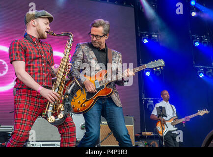 Edinburgh, Großbritannien. 23. Juni 2018. Nick Hayward macht die fantastischen Tag an Können Rock Schottland Dalkeith Country Park: Foto Martin Knochen (Schottland) Credit: Martin Knochen-/Alamy leben Nachrichten Stockfoto